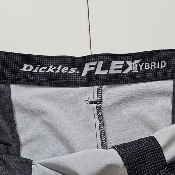 Dickies Shorts Mens 40 Blue Tiny Plaid Chino Flex Hybrid Stretch Pockets Golf - Picture 3 of 14